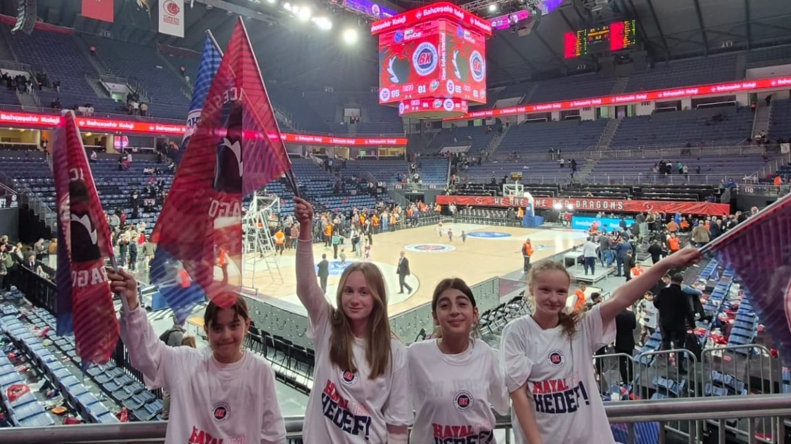 Yıldız Kızlar Basketbol Tuzla Şampiyonu olan Sevgili öğrencilerimiz BKT Euro Çeyrek Final Bahçeşehir Koleji - Cedevita Olimpija maçında